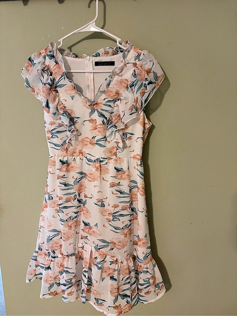 Simplee Floral Ruffle Mini Dress in Pink & Blue Size Medium